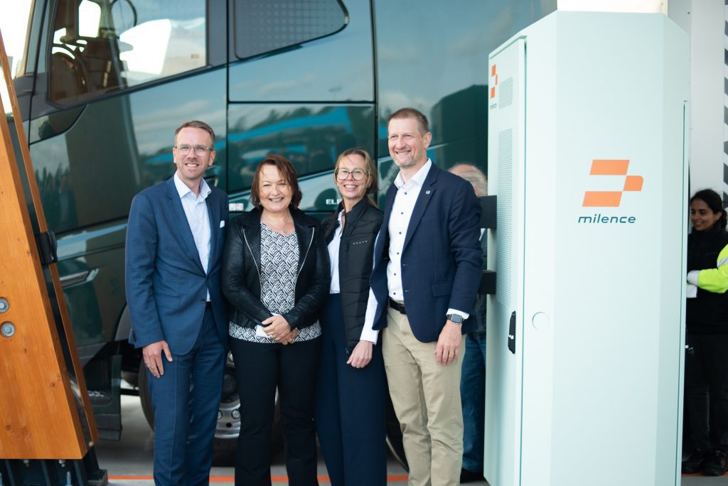 Andreas Carlsson, Minister for Infrastructure and Housing of Sweden; Anja van Niersen, CEO Milence; Kristina Nilsson, SVP Charging & Infrastructure Solutions Volvo Energy; Jörgen Sjöstedt, Executive Vice President Volvo Trucks.